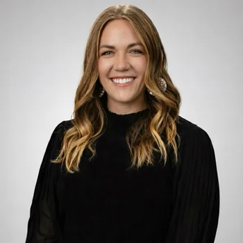 Portrait of Andrea Alles, REALTOR®